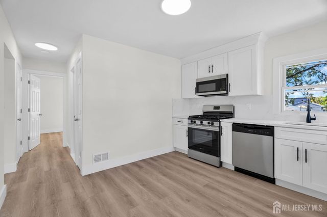 414 S Pine Avenue S, Sayreville, NJ 08879