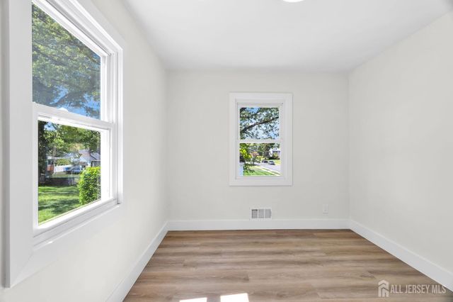 414 S Pine Avenue S, Sayreville, NJ 08879
