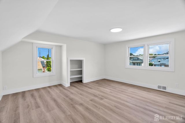 414 S Pine Avenue S, Sayreville, NJ 08879
