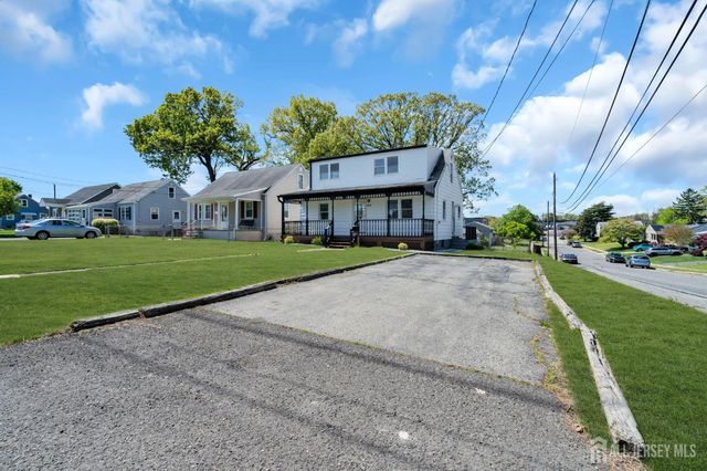 414 S Pine Avenue S, Sayreville, NJ 08879