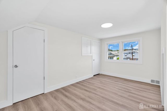 414 S Pine Avenue S, Sayreville, NJ 08879
