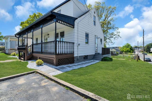 414 S Pine Avenue S, Sayreville, NJ 08879