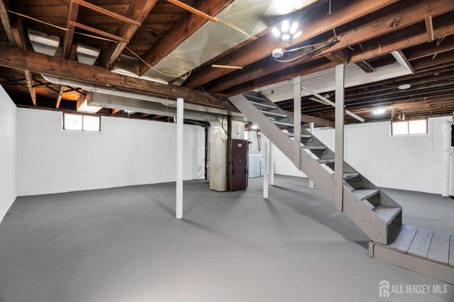 414 S Pine Avenue S, Sayreville, NJ 08879