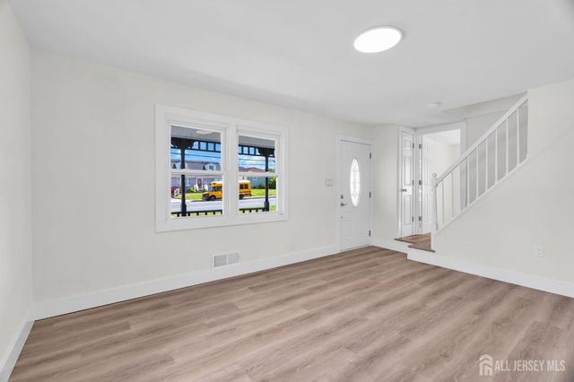 414 S Pine Avenue S, Sayreville, NJ 08879