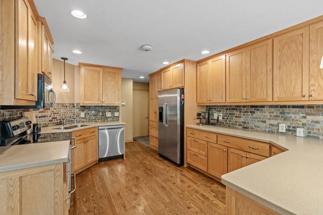 7611 Paulsen Drive, Eden Prairie, MN 55346