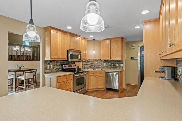7611 Paulsen Drive, Eden Prairie, MN 55346