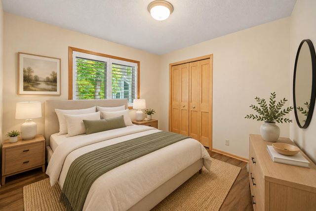 7611 Paulsen Drive, Eden Prairie, MN 55346