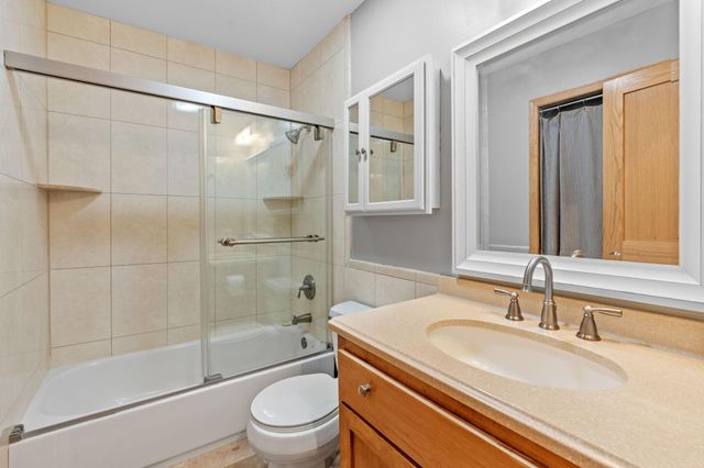 7611 Paulsen Drive, Eden Prairie, MN 55346