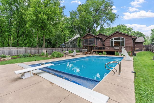 7611 Paulsen Drive, Eden Prairie, MN 55346