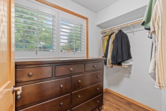 7611 Paulsen Drive, Eden Prairie, MN 55346