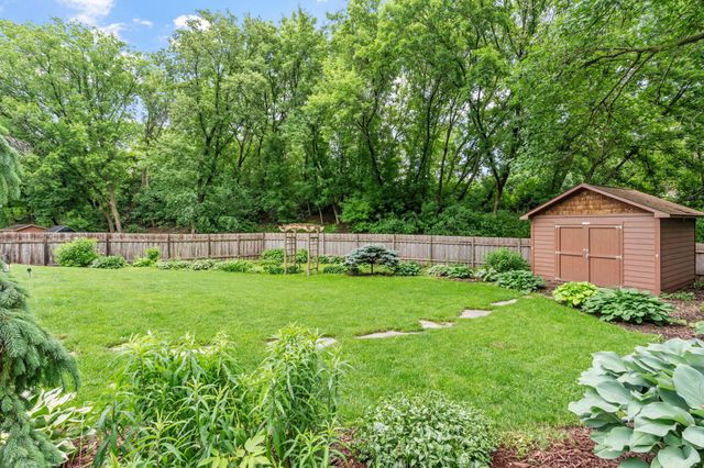 7611 Paulsen Drive, Eden Prairie, MN 55346