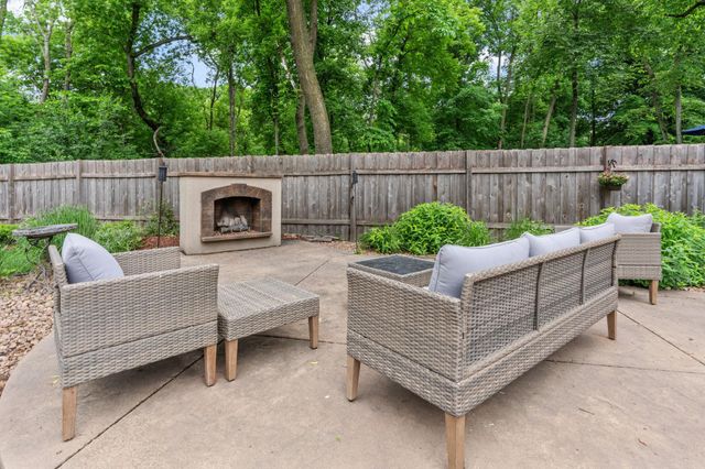 7611 Paulsen Drive, Eden Prairie, MN 55346