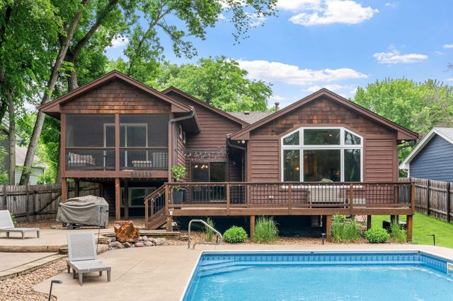 7611 Paulsen Drive, Eden Prairie, MN 55346