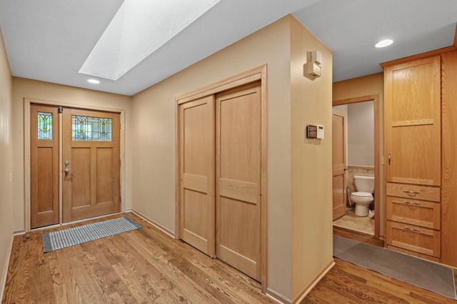 7611 Paulsen Drive, Eden Prairie, MN 55346