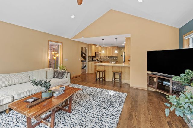 7611 Paulsen Drive, Eden Prairie, MN 55346