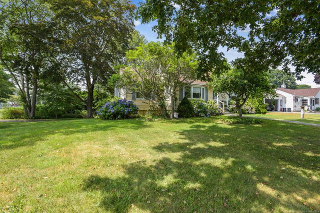 43 Eastwood Road, Groton, CT 06340