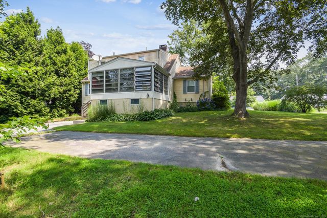 43 Eastwood Road, Groton, CT 06340