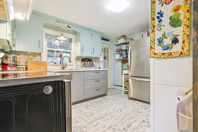 43 Eastwood Road, Groton, CT 06340