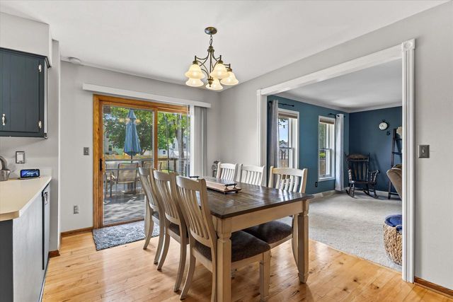 1923 Cliff-Alex COURT N, Waukesha, WI 53189
