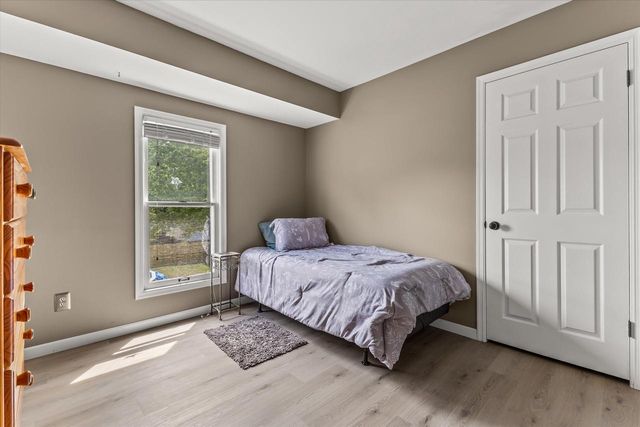 1923 Cliff-Alex COURT N, Waukesha, WI 53189