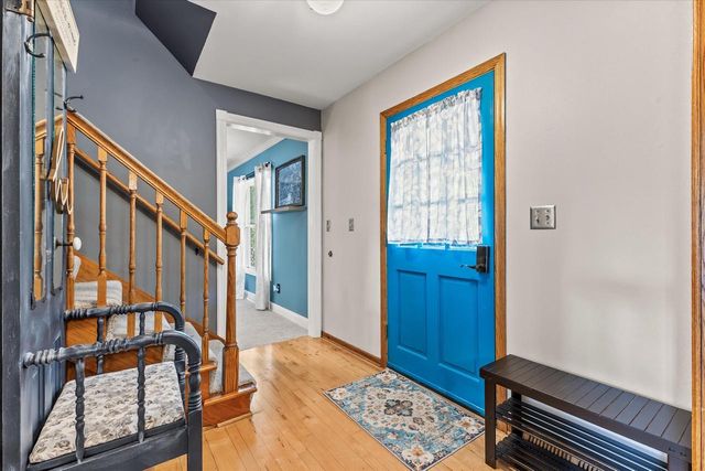 1923 Cliff-Alex COURT N, Waukesha, WI 53189