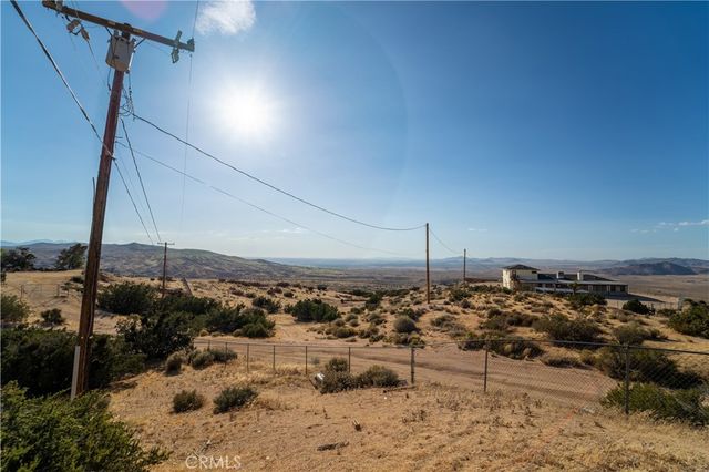 8390 Milpas, Apple Valley, CA 92308