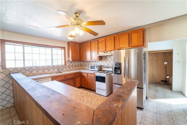 8390 Milpas, Apple Valley, CA 92308
