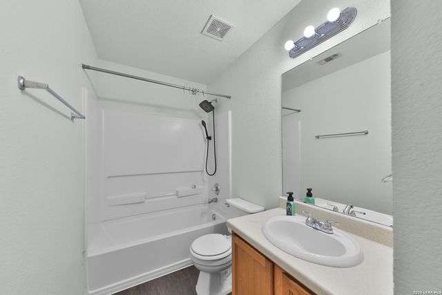 210 Hallie Pass, San Antonio, TX 78227
