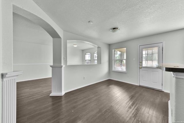 210 Hallie Pass, San Antonio, TX 78227