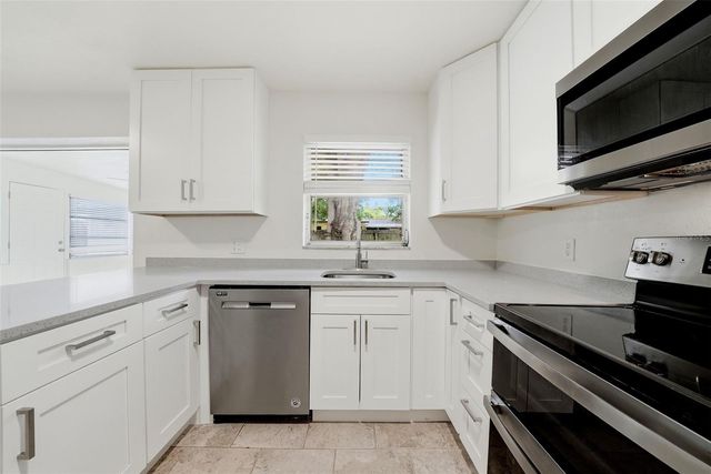 11325 110TH AVENUE, Largo, FL 33778