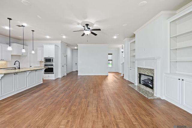 16352 Anna Belle Dr, Prairieville, LA 70737