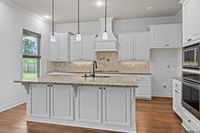 16352 Anna Belle Dr, Prairieville, LA 70737