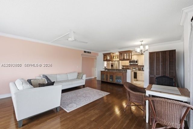 3800 Hillcrest Dr 523, Hollywood, FL 33021