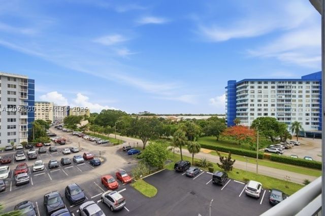 3800 Hillcrest Dr 523, Hollywood, FL 33021