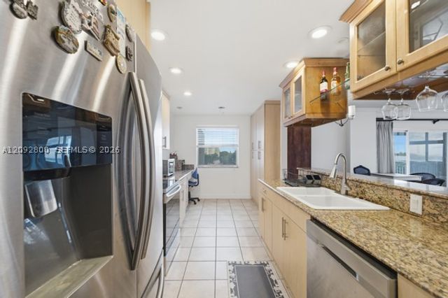 3800 Hillcrest Dr 523, Hollywood, FL 33021