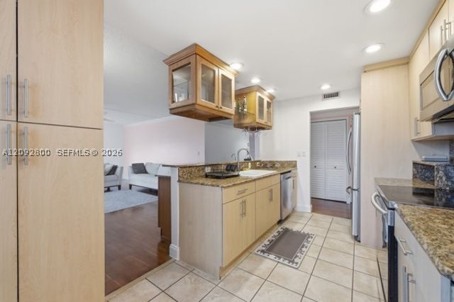 3800 Hillcrest Dr 523, Hollywood, FL 33021