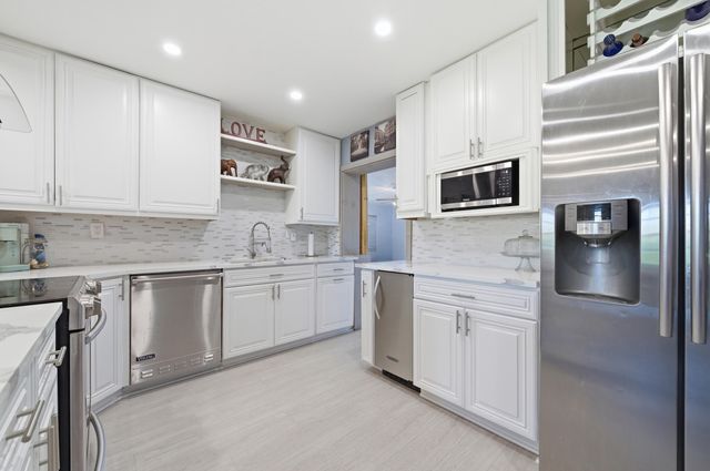 22229 SW 65th Way, Boca Raton, FL 33428