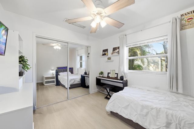 22229 SW 65th Way, Boca Raton, FL 33428