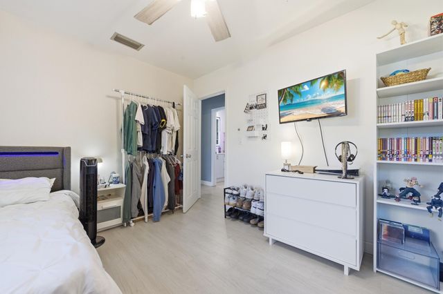 22229 SW 65th Way, Boca Raton, FL 33428