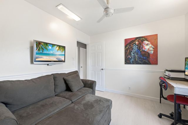 22229 SW 65th Way, Boca Raton, FL 33428