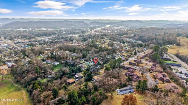 504 Park Ave, Clinton, TN 37716