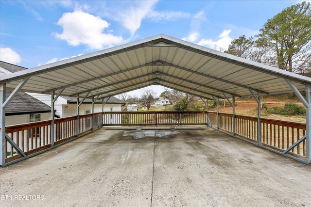 504 Park Ave, Clinton, TN 37716