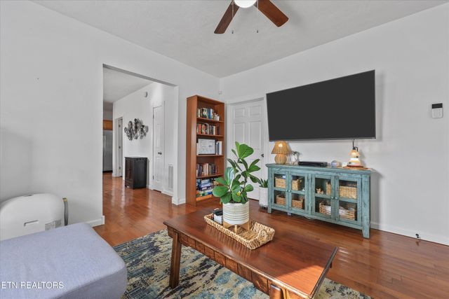 504 Park Ave, Clinton, TN 37716