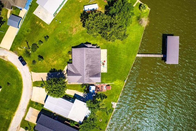 151 Key Largo Loop, Point Blank, TX 77364