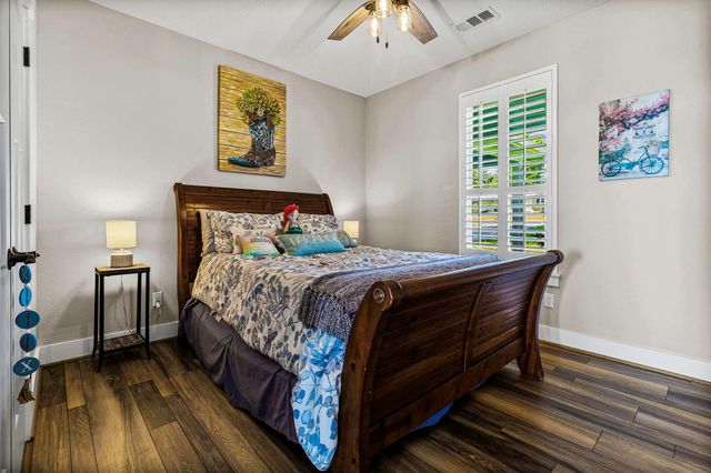 151 Key Largo Loop, Point Blank, TX 77364