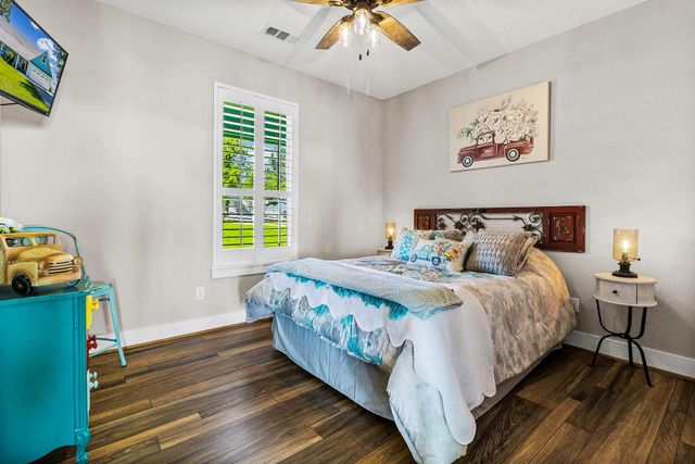 151 Key Largo Loop, Point Blank, TX 77364