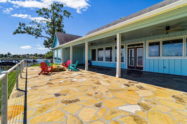 151 Key Largo Loop, Point Blank, TX 77364