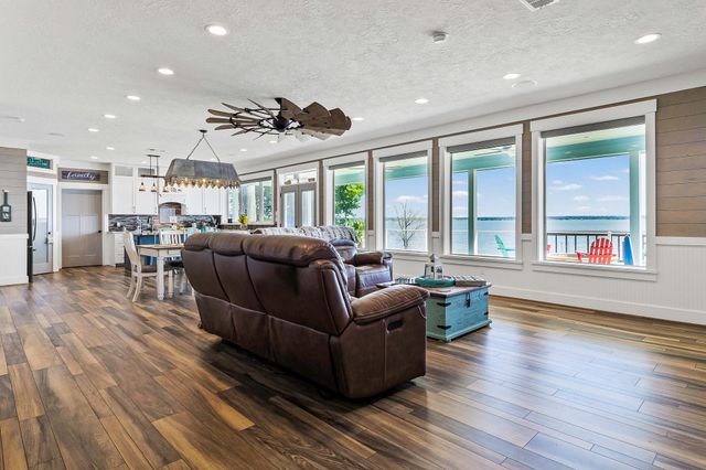 151 Key Largo Loop, Point Blank, TX 77364