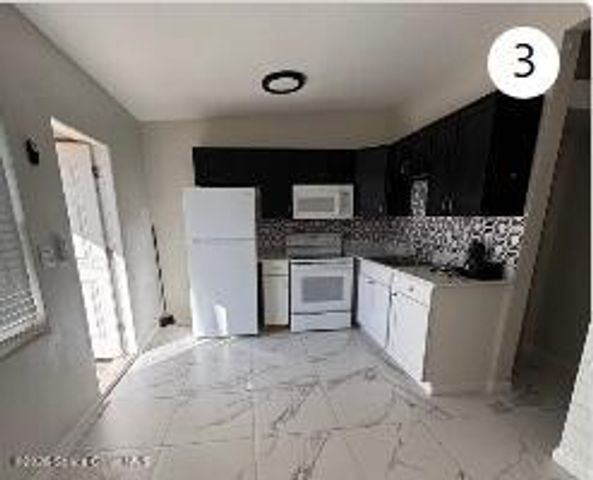 490 S Orlando Avenue 21, Cocoa Beach, FL 32931
