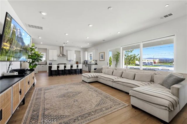 28346 Old Springs, Castaic, CA 91384